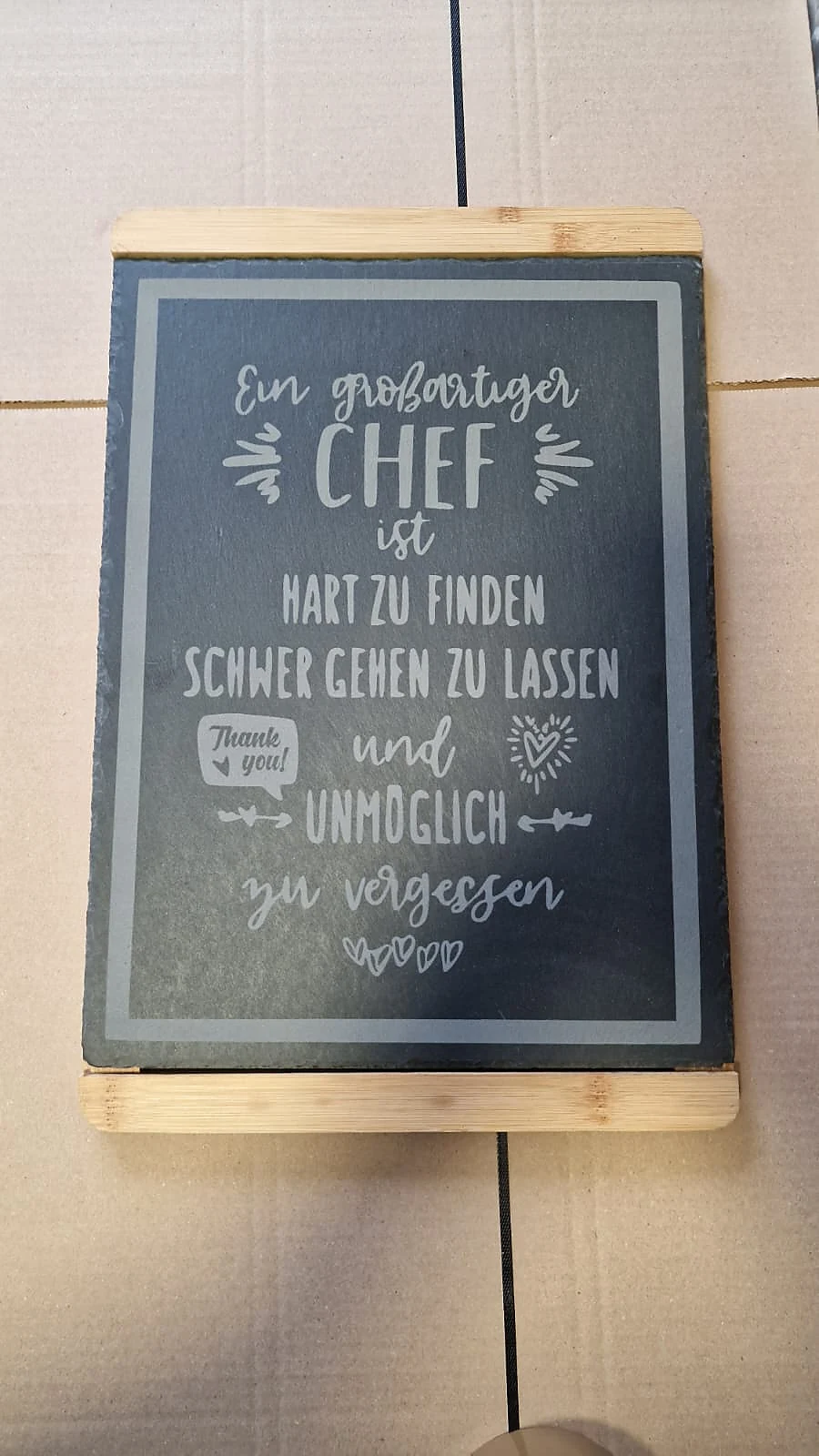 Individuell gestaltetes Geschenk als Beispiel für eine persönliche Idee