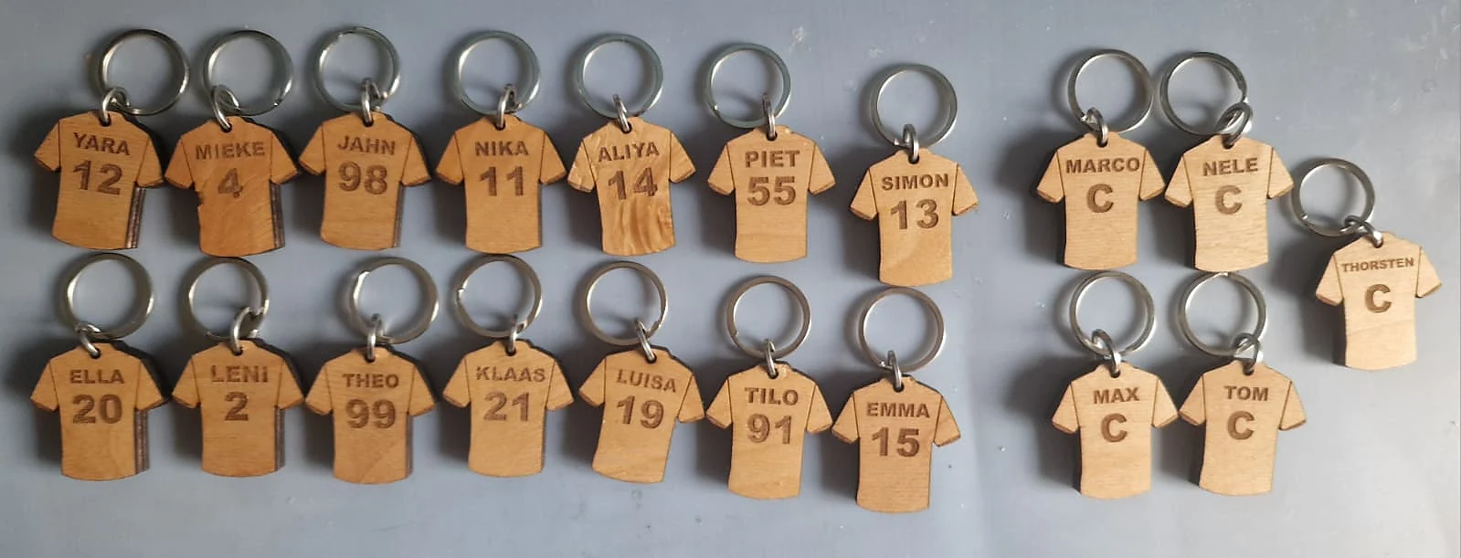 Personalisiertes Geschenk aus einem individuell bearbeiteten Material
