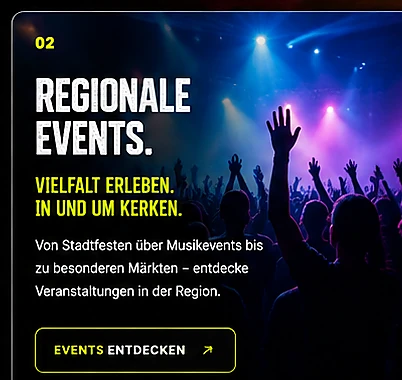 Bühne und Publikum bei einer regionalen Veranstaltung